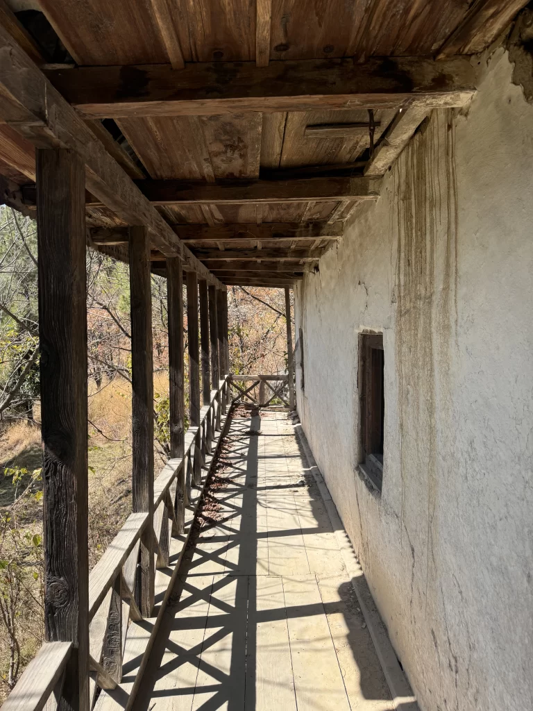 Forgotten traditional Himalayan home_Himachal Pradesh, India