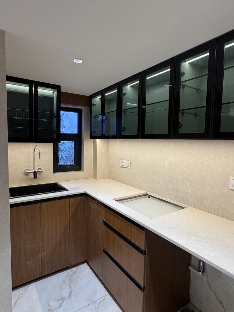 Lighting planning in studio apartment